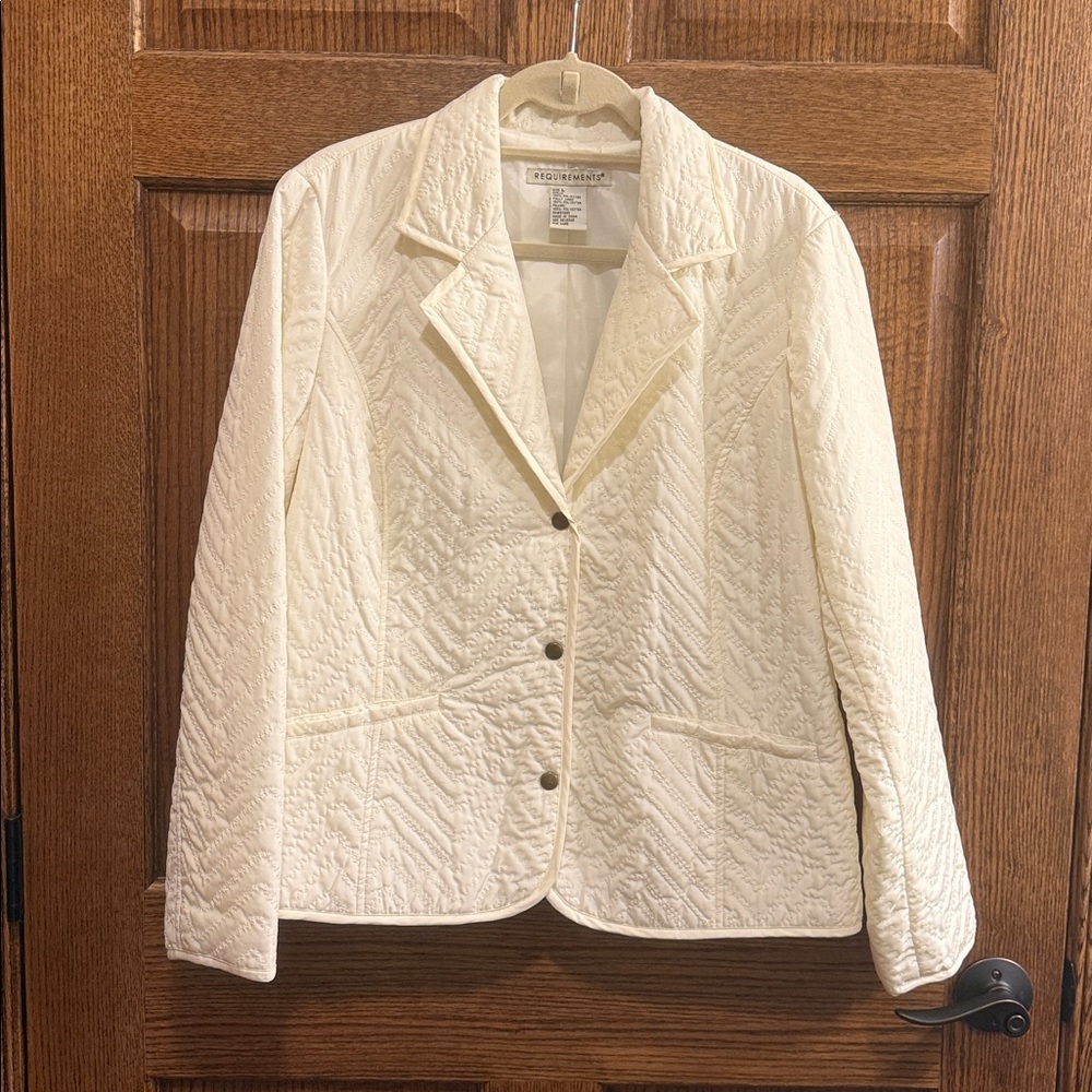 Requirements Ivory Quilted Jacket Large